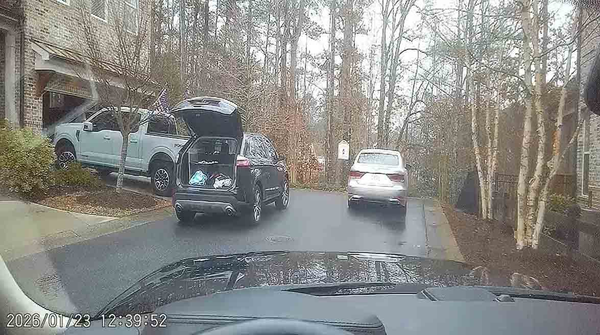 No Parking - Tow Away Zone